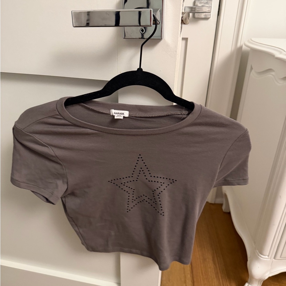 Garage Charcoal Star cropped Tee